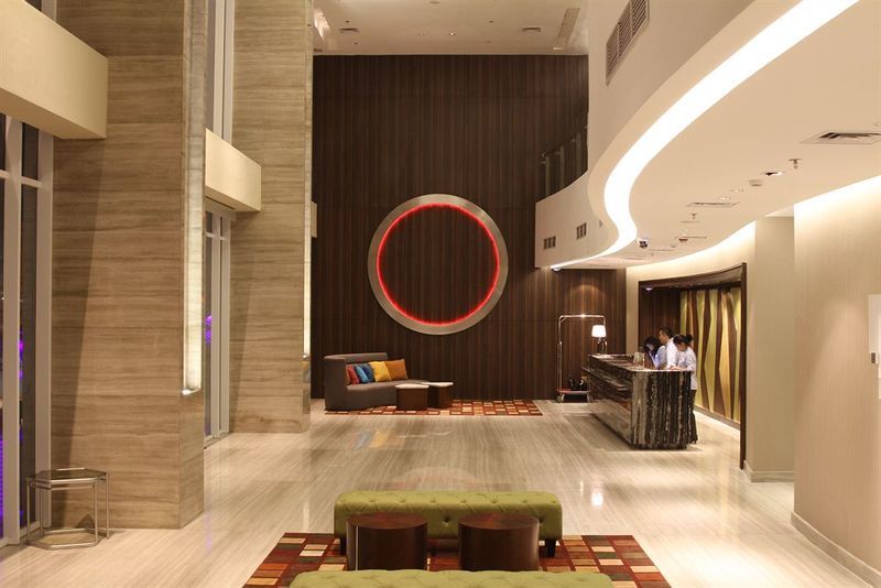 Holiday Inn Express Surabaya Centerpoint By Ihg Dış mekan fotoğraf