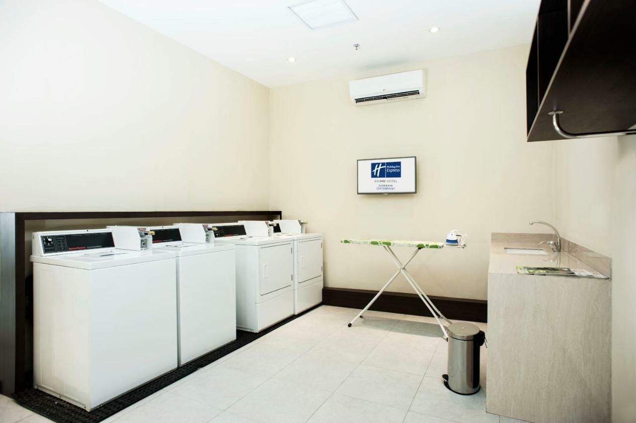 Holiday Inn Express Surabaya Centerpoint By Ihg Dış mekan fotoğraf